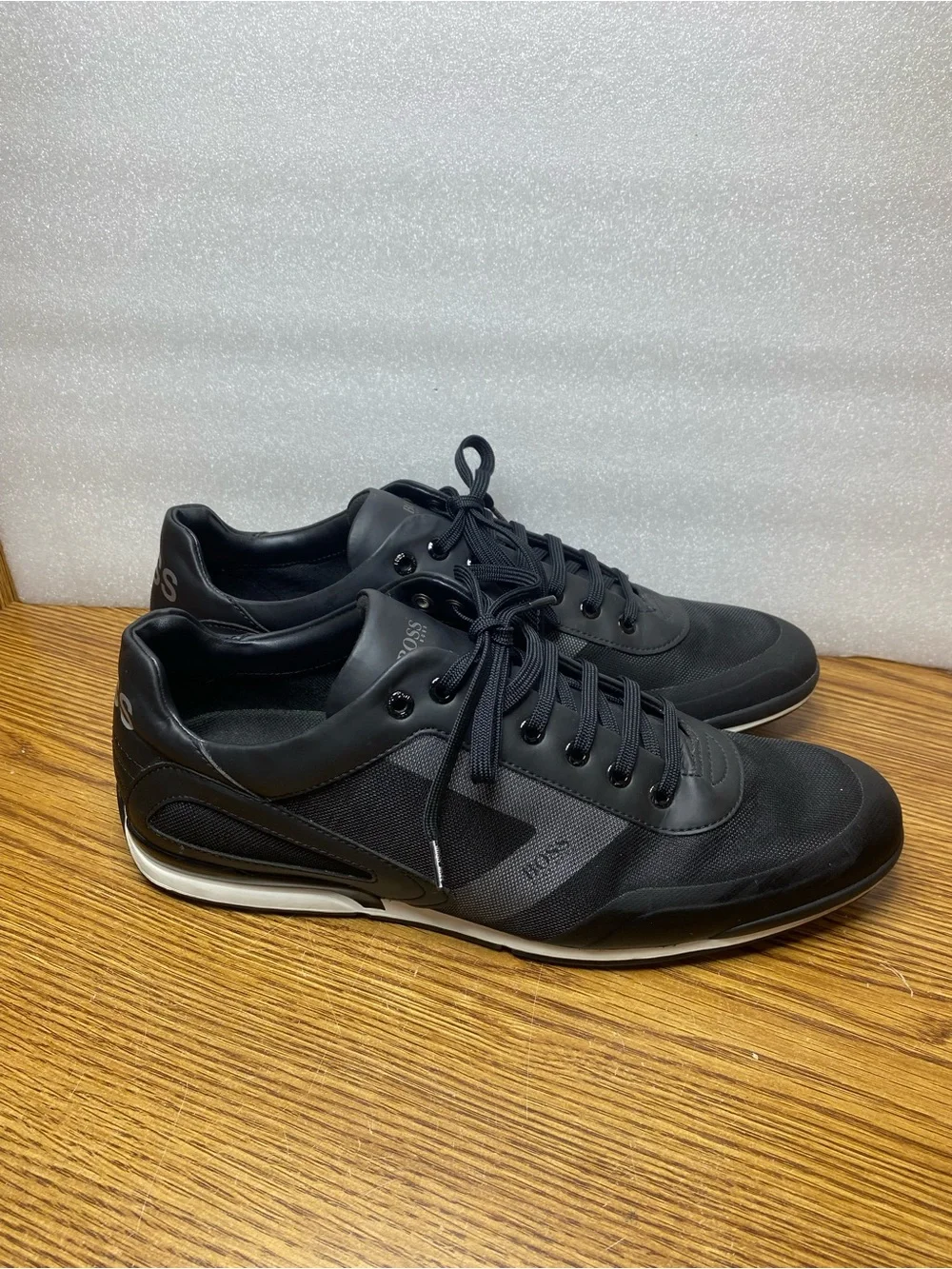 HUGO BOSS Saturn Low Trainers Sneakers Shoes Men's US 13 Black White Mesh Suede